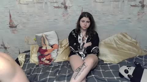 Alex and Sarah online show from 02-03-25, 10:54