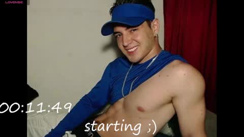 Snapshot of alex_smith0 chatting on 12-28-24, 12:57 online show from 12-28-24, 12:57