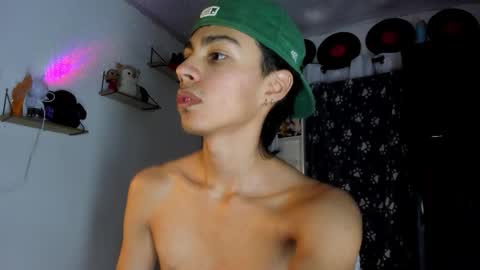 Alex online show from 12-18-25, 04:35