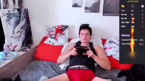 Alex WandHot online show from 10-25-25, 05:48