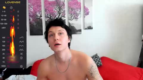 Alex WandHot online show from 11-18-25, 06:07