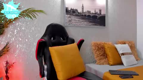 Snapshot of alex_zt chatting on 02-16-25, 07:48 x online show from 02-16-25, 07:48