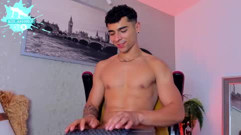 Snapshot of alex_zt chatting on 03-08-25, 08:00 x online show from 03-08-25, 08:00