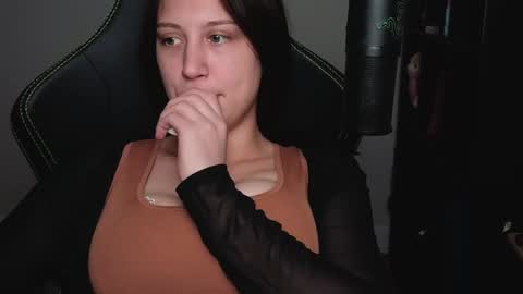 dont be afraid to click social media link its  working  just click on that  online show from 12-12-24, 09:04