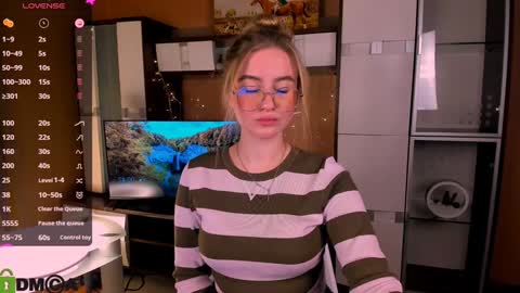 Snapshot of alexa_glory chatting on 12-06-24, 10:41 Alexa online show from 12-06-24, 10:41