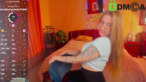 Snapshot of alexa_glory chatting on 12-15-24, 12:49 Alexa online show from 12-15-24, 12:49