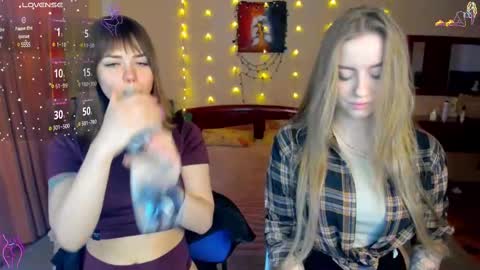 Snapshot of alexa_glory chatting on 02-13-25, 11:39 Alexa online show from 02-13-25, 11:39