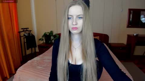 Snapshot of alexa_glory chatting on 02-22-25, 12:19 Alexa online show from 02-22-25, 12:19