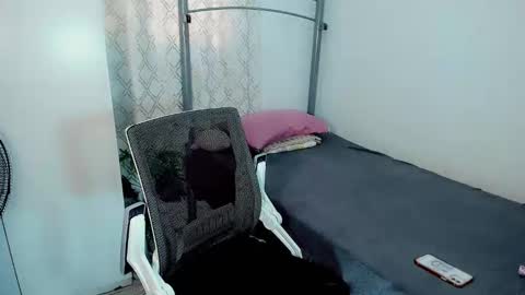 Snapshot of alexa_louise chatting on 01-06-25, 04:47 ALEXA - DONT FORGET TO FOLLOW AND RATE ME THUMBS UP online show from 01-06-25, 04:47