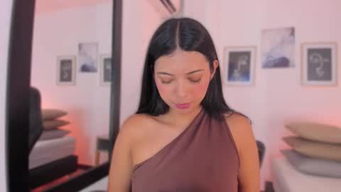 Alexa Millers online show from 10-28-25, 04:27