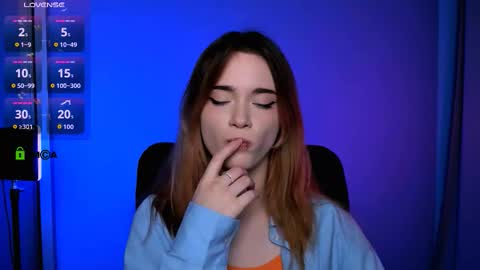 Snapshot of alexa_night_ chatting on 11-13-25, 09:36 alexa_night_ online show from 11-13-25, 09:36