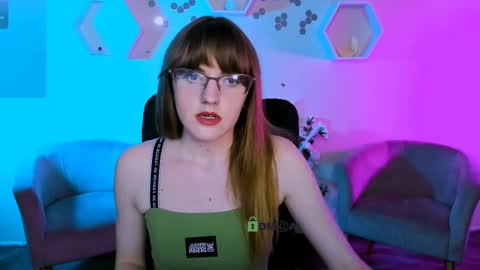 Snapshot of alexa_night_ chatting on 11-26-25, 08:43 alexa_night_ online show from 11-26-25, 08:43