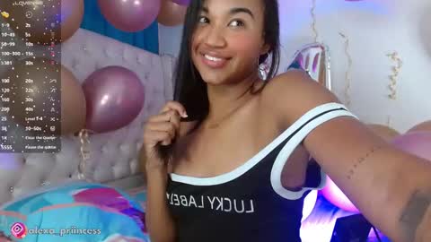 Snapshot of alexa_priincess chatting on 09-28-25, 01:55 online show from 09-28-25, 01:55