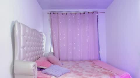 Snapshot of alexa_priincess chatting on 09-30-25, 03:28 online show from 09-30-25, 03:28