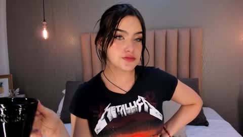 Alexa Thaylor online show from 01-15-25, 03:29