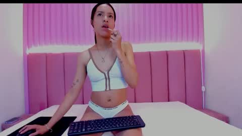 alexagrace12 online show from 01-10-26, 05:04