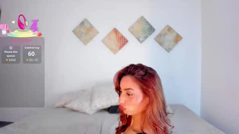 Alexandra Castillo online show from 11-21-25, 05:17