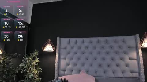 C A M I L A  online show from 09-12-25, 10:59