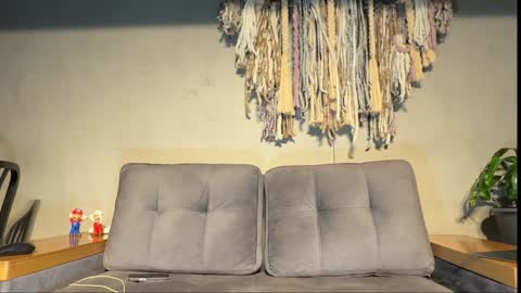 Alex  Dani online show from 12-04-24, 05:27