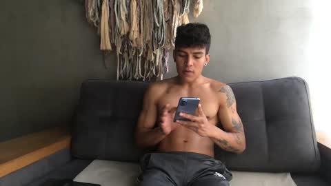 Alex  Dani online show from 09-22-25, 06:32