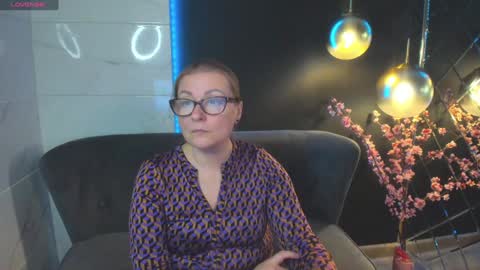 Snapshot of alexandra_kind chatting on 12-15-24, 05:10 Alexandra online show from 12-15-24, 05:10