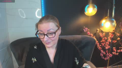 Snapshot of alexandra_kind chatting on 12-20-24, 04:46 Alexandra online show from 12-20-24, 04:46