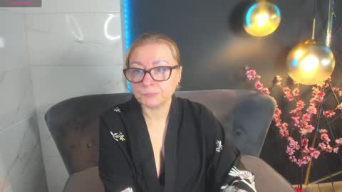 Snapshot of alexandra_kind chatting on 12-24-24, 01:50 Alexandra online show from 12-24-24, 01:50