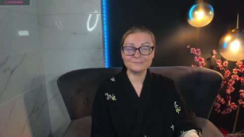 Snapshot of alexandra_kind chatting on 12-28-24, 11:16 Alexandra online show from 12-28-24, 11:16