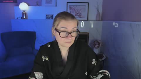 Snapshot of alexandra_kind chatting on 01-03-25, 01:36 Alexandra online show from 01-03-25, 01:36