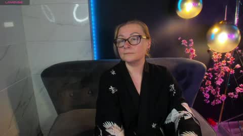 Snapshot of alexandra_kind chatting on 01-06-25, 02:15 Alexandra online show from 01-06-25, 02:15