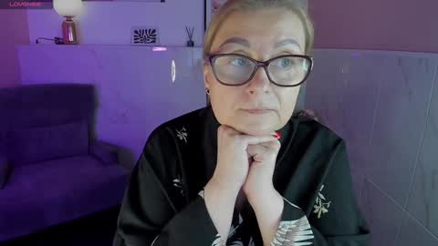 Snapshot of alexandra_kind chatting on 01-17-25, 04:57 Alexandra online show from 01-17-25, 04:57