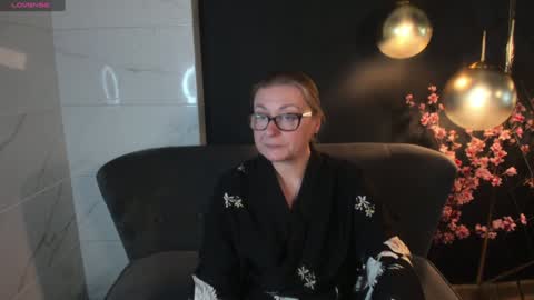 Snapshot of alexandra_kind chatting on 01-25-25, 11:11 Alexandra online show from 01-25-25, 11:11