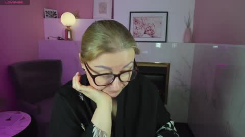 Snapshot of alexandra_kind chatting on 02-07-25, 03:45 Alexandra online show from 02-07-25, 03:45