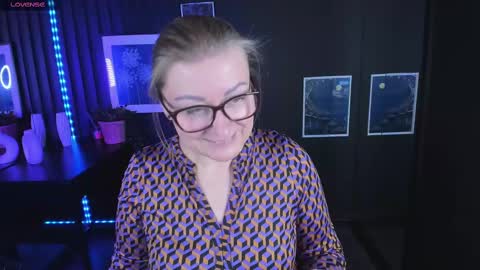 Snapshot of alexandra_kind chatting on 02-22-25, 03:23 Alexandra online show from 02-22-25, 03:23