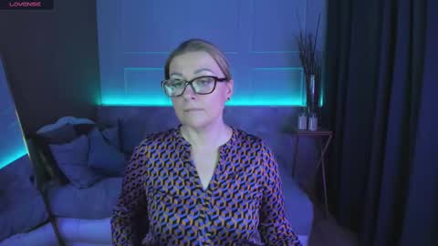 Snapshot of alexandra_kind chatting on 02-25-25, 02:58 Alexandra online show from 02-25-25, 02:58