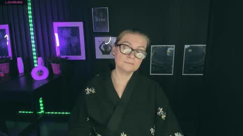 Snapshot of alexandra_kind chatting on 02-28-25, 05:37 Alexandra online show from 02-28-25, 05:37