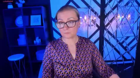 Snapshot of alexandra_kind chatting on 03-03-25, 05:29 Alexandra online show from 03-03-25, 05:29