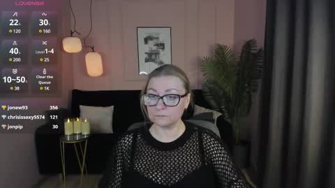 Snapshot of alexandra_kind chatting on 03-12-25, 06:40 Alexandra online show from 03-12-25, 06:40