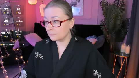 Snapshot of alexandra_kind chatting on 02-10-26, 10:58 Alexandra online show from 02-10-26, 10:58