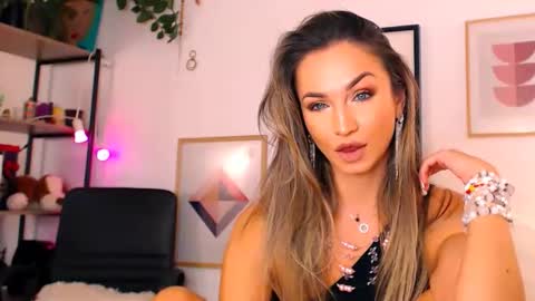 alexandrawooow online show from 10-31-25, 06:31