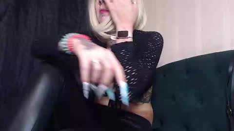 Alexandra online show from 11-28-25, 08:44