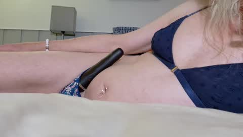 alexass online show from 01-20-25, 03:15