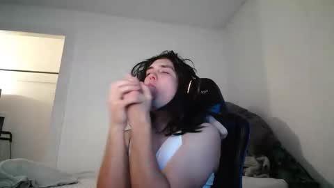 Snapshot of alexasucksbigd chatting on 12-14-25, 09:30 Jennifer online show from 12-14-25, 09:30