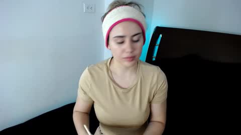 Snapshot of alexawarren_ chatting on 12-29-24, 08:15 alexawarren_ online show from 12-29-24, 08:15