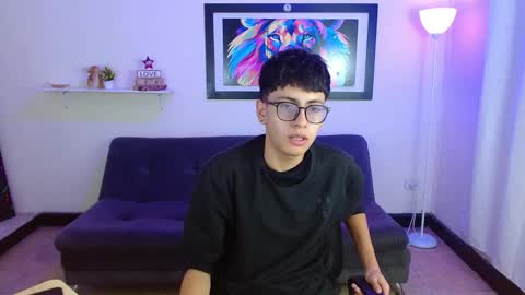 Snapshot of alexcum_18 chatting on 02-21-26, 01:01 alex online show from 02-21-26, 01:01