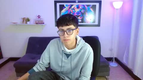 Snapshot of alexcum_18 chatting on 02-26-26, 01:21 alex online show from 02-26-26, 01:21