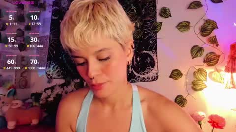 Snapshot of alexiafisher_ chatting on 02-10-25, 03:42 Alex online show from 02-10-25, 03:42