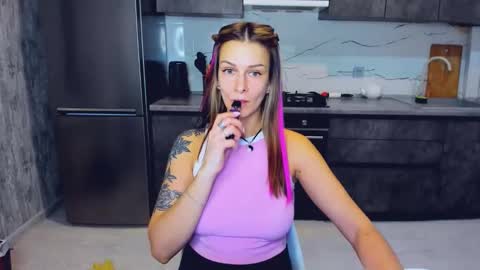 Alexia online show from 02-19-25, 04:33