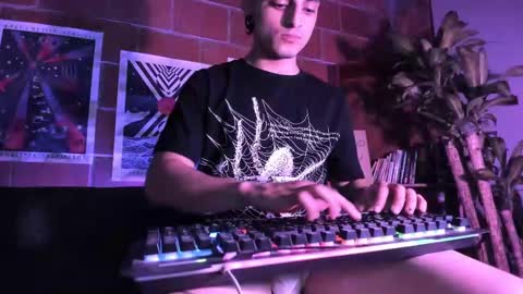 Snapshot of alexijacobs chatting on 09-11-25, 02:33 Alexi Jacobs online show from 09-11-25, 02:33