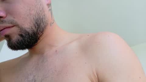 Snapshot of alextwunkk chatting on 07-22-26, 04:32 Alex online show from 07-22-26, 04:32